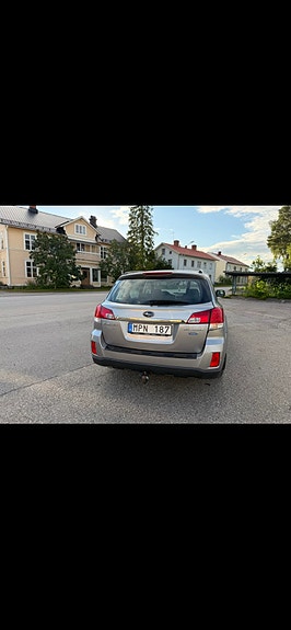 Subaru Outback 4 of 14