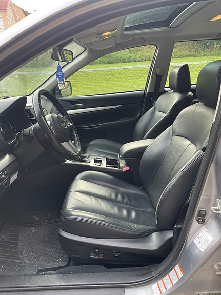 Subaru Outback 7 of 14