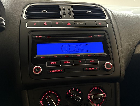Volkswagen Polo 14 of 16