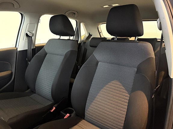 Volkswagen Polo 9 of 16
