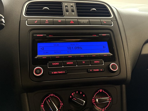 Volkswagen Polo 15 of 16