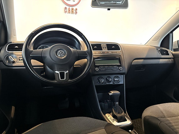 Volkswagen Polo 10 of 16