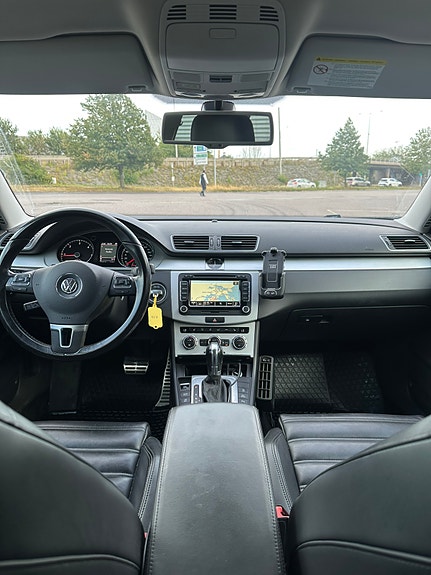Volkswagen Passat Alltrack 9 of 10