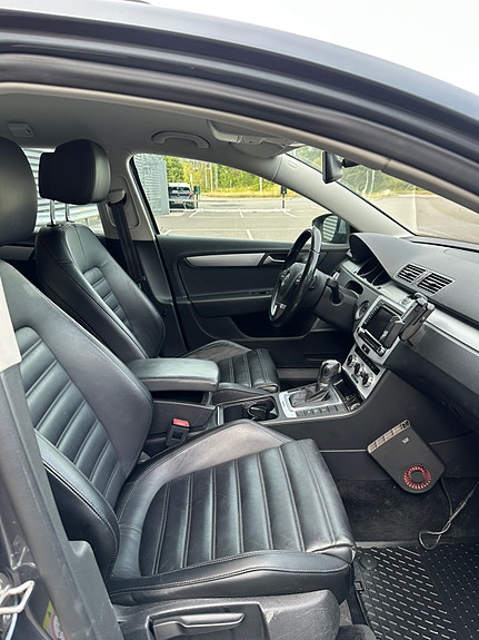Volkswagen Passat Alltrack 8 of 10