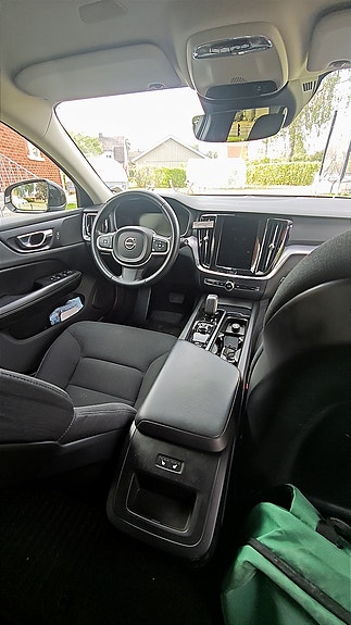 Volvo V60 3 of 6