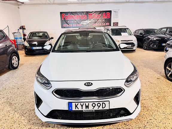 Kia Ceed 2 of 21