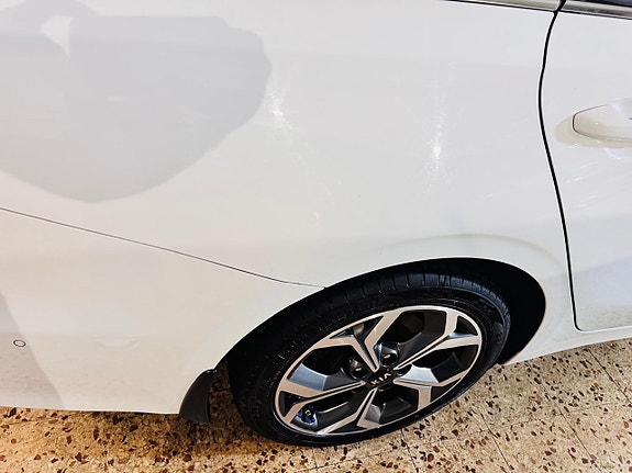 Kia Ceed 9 of 21