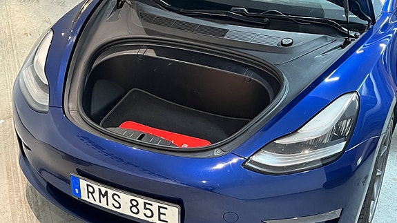 Tesla Model 3 17 of 18