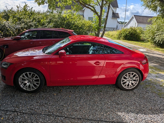 Audi TT 2 of 8