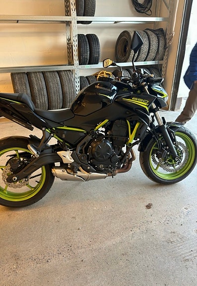 Kawasaki Ninja ER-6N 2 of 2