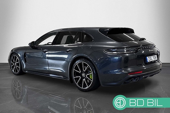 Porsche Panamera 4 2 of 30