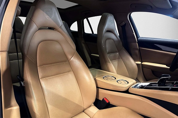 Porsche Panamera 4 15 of 30