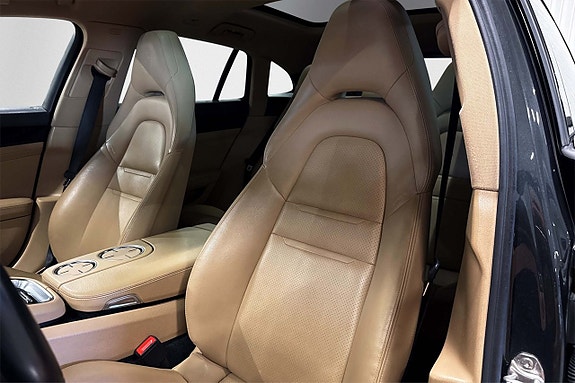 Porsche Panamera 4 7 of 30
