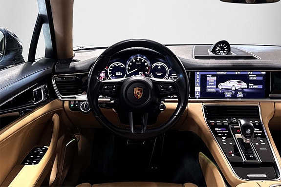 Porsche Panamera 4 11 of 30