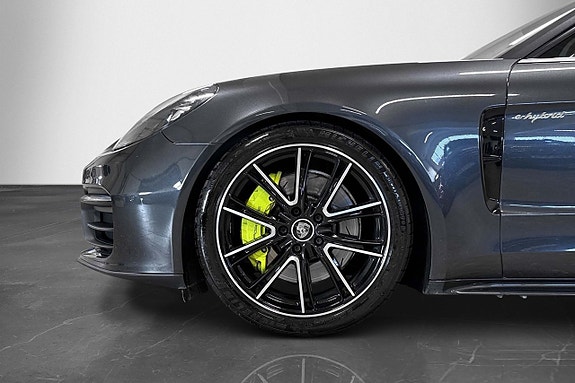 Porsche Panamera 4 27 of 30