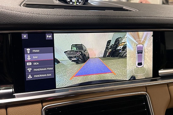 Porsche Panamera 4 24 of 30