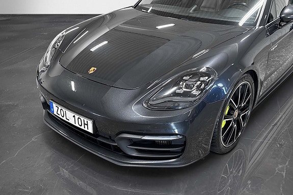 Porsche Panamera 4 28 of 30