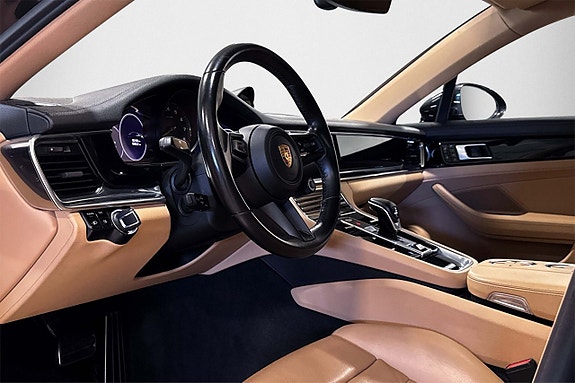 Porsche Panamera 4 9 of 30