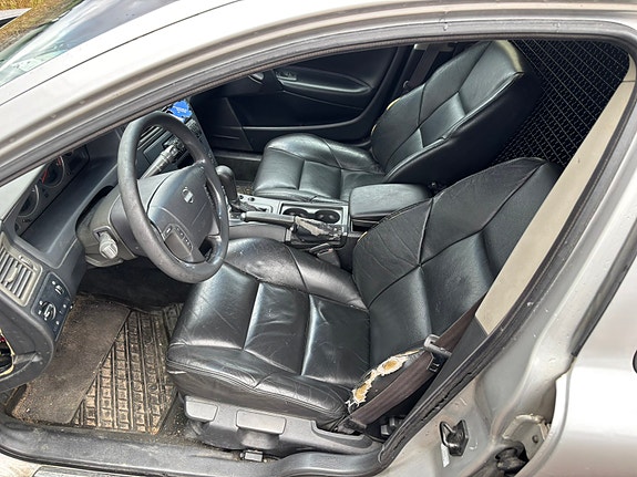 Volvo V70 7 of 8