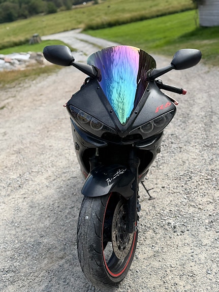 Yamaha YZF-R6 4 of 5