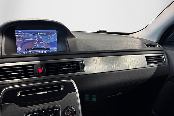 Volvo XC70 15 of 20