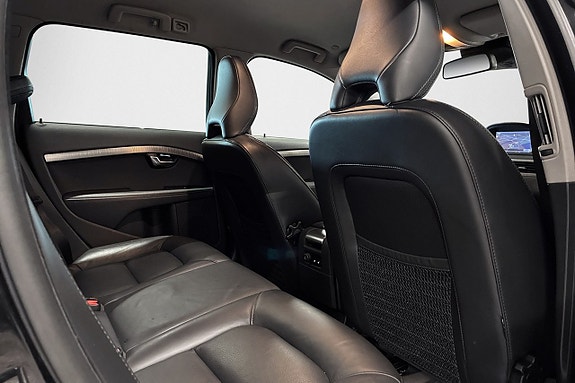 Volvo XC70 13 of 20
