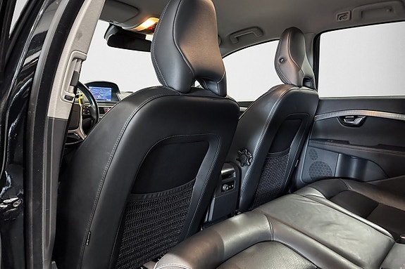 Volvo XC70 12 of 20