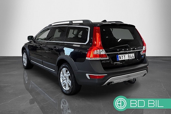 Volvo XC70 2 of 20