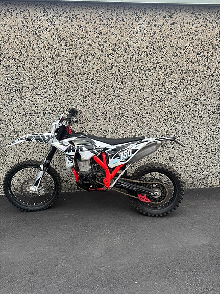 Beta RR350 2 of 5