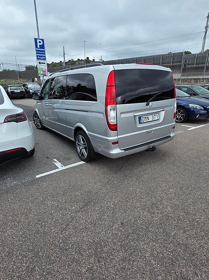 Mercedes-Benz Viano 7 of 26