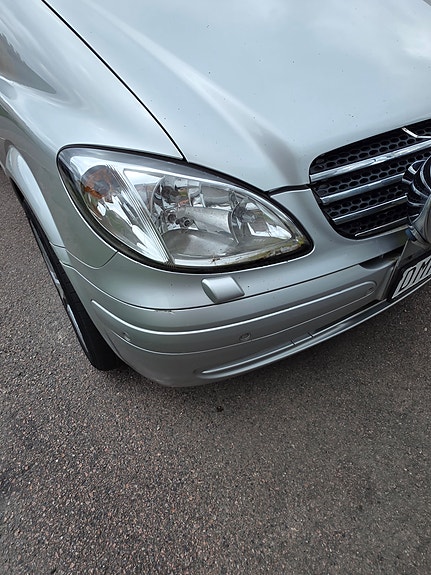 Mercedes-Benz Viano 23 of 26