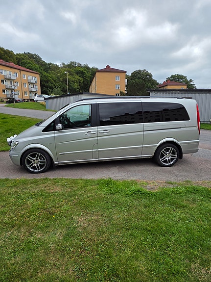 Mercedes-Benz Viano 4 of 26