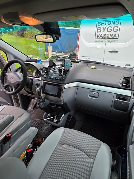 Mercedes-Benz Viano 18 of 26