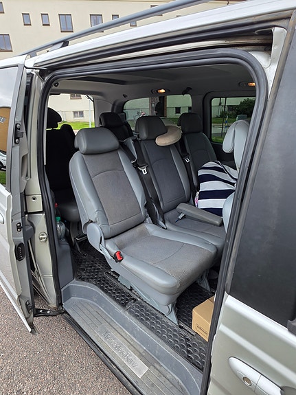 Mercedes-Benz Viano 19 of 26