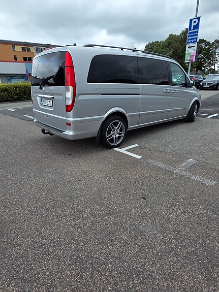 Mercedes-Benz Viano 8 of 26