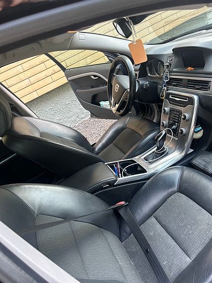 Volvo V70 12 of 13