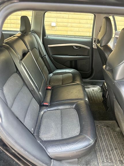 Volvo V70 13 of 13