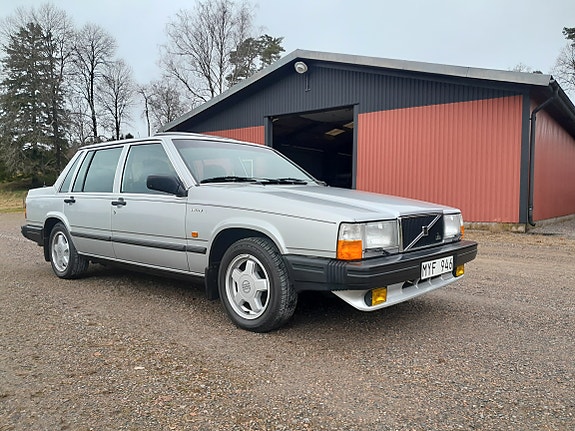 Volvo 740 12 of 12