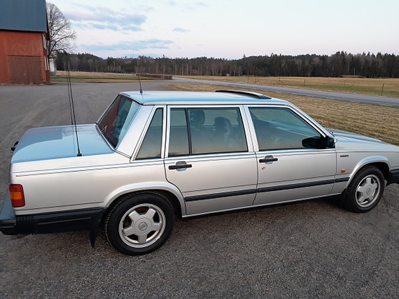 Volvo 740 3 of 12