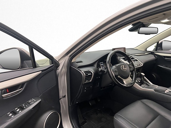 Lexus NX450h+ 8 of 24