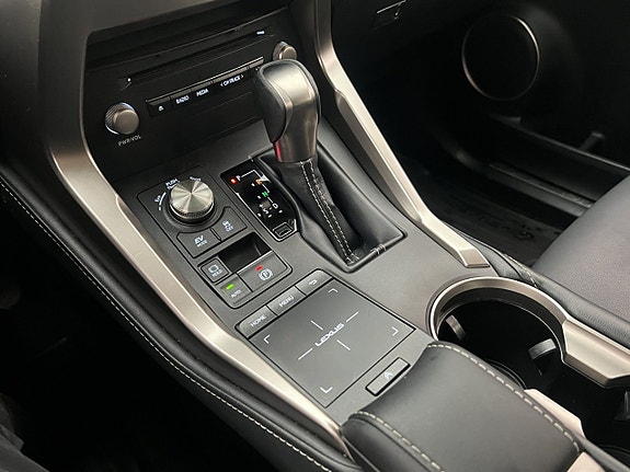 Lexus NX450h+ 22 of 24