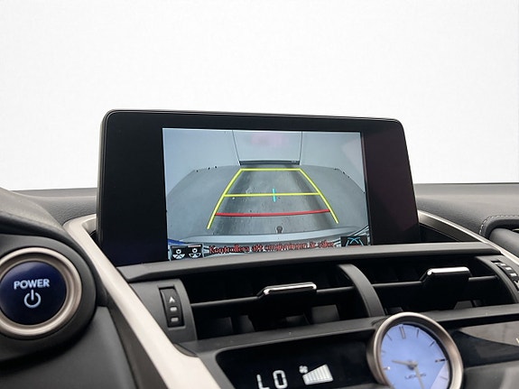 Lexus NX450h+ 18 of 24