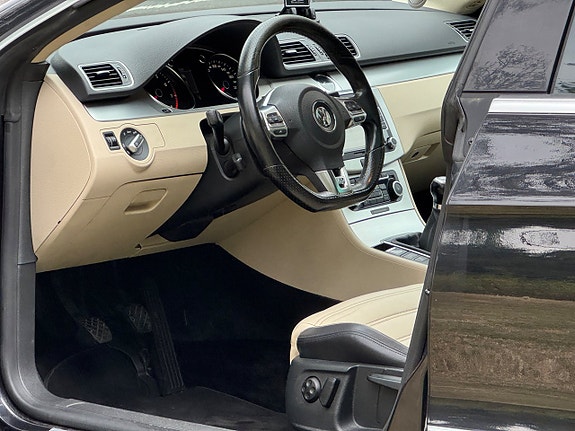 Volkswagen Passat CC 12 of 20