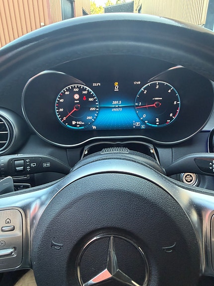 Mercedes-Benz C220 7 of 9
