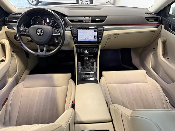 Skoda Superb 8 of 12