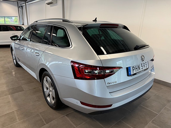 Skoda Superb 4 of 12