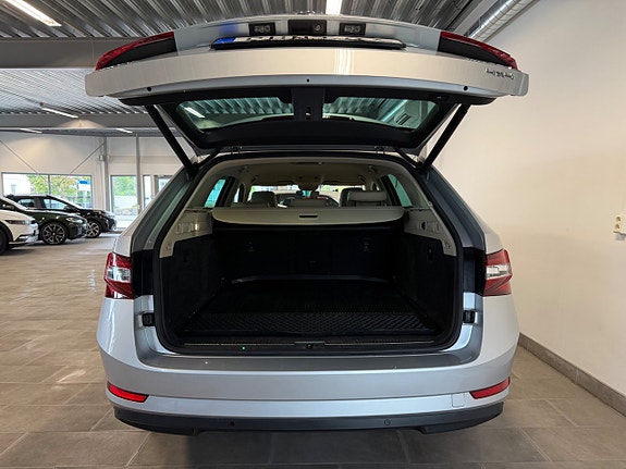 Skoda Superb 5 of 12