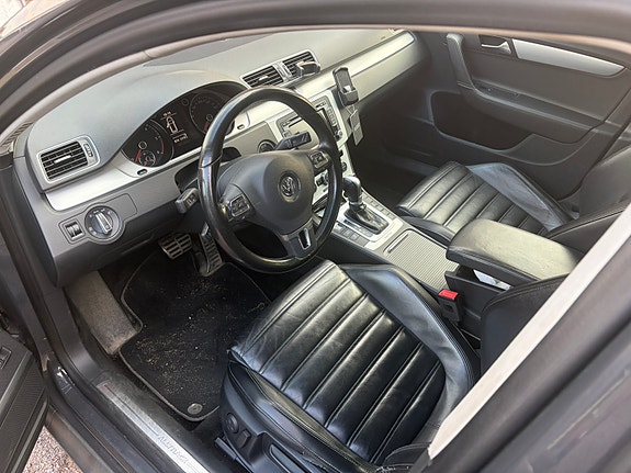 Volkswagen Passat Alltrack 5 of 7