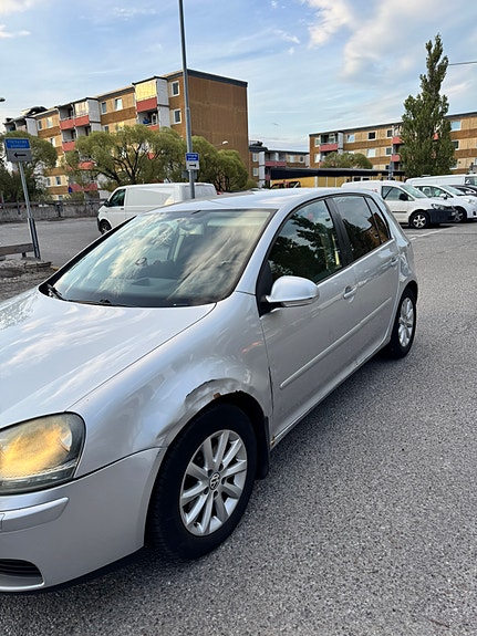 Volkswagen Golf V 4 of 9