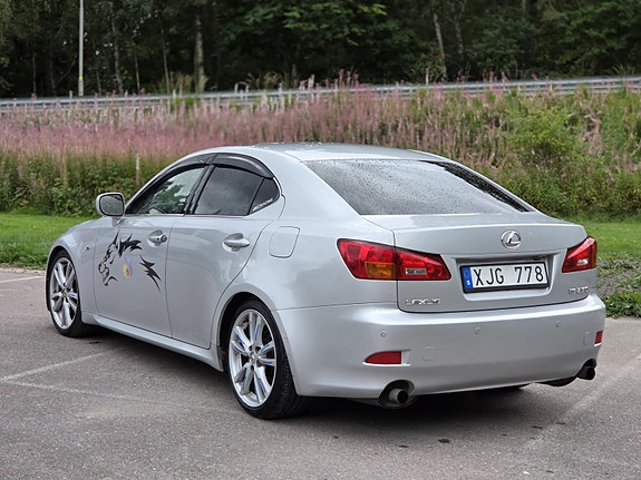 Lexus IS250 2 of 12